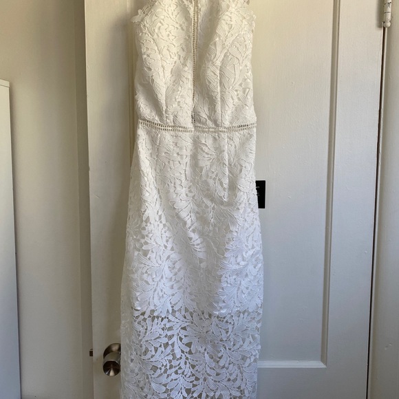 NWT Lulus white halter dress! - Picture 4 of 6